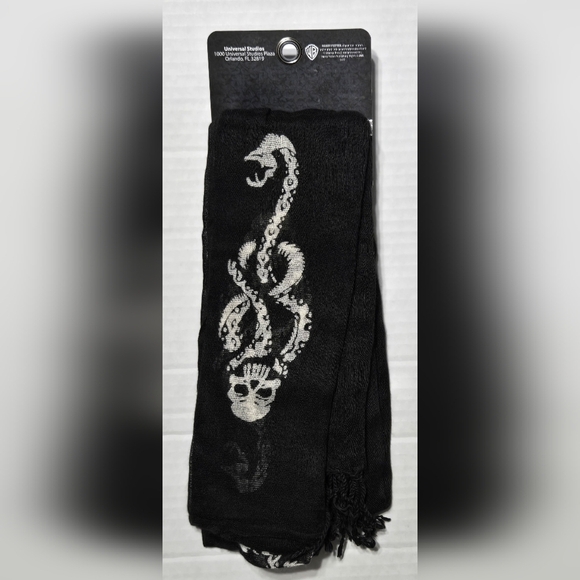 Universal Scarf - Wizarding World of Harry Potter - All Over Dark Mark - Picture 3 of 5